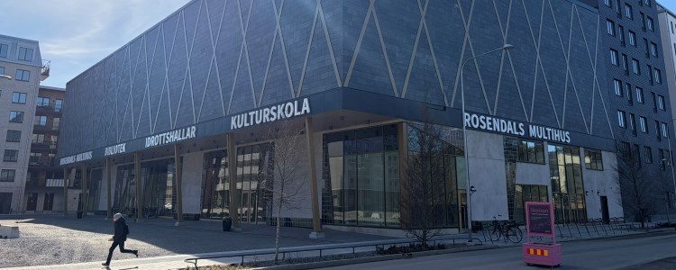 Rosendals multihus exteriört från norr